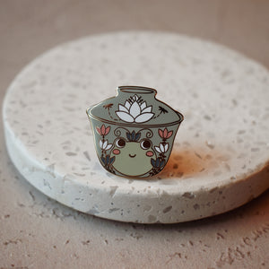 Frog Gaiwan Enamel Pin