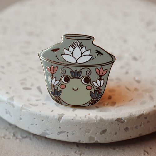 Frog Gaiwan Enamel Pin