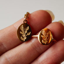 Camellia Sinensis Pendant