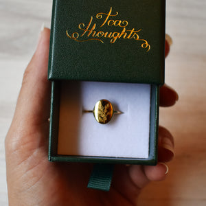 Camellia Sinensis Oval Ring