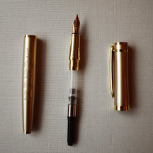 Fountain Pen- Camellia Sinensis Leaves & Flowers