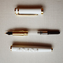 Fountain Pen- Camellia Sinensis Leaves & Flowers
