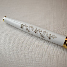 Fountain Pen- Camellia Sinensis Leaves & Flowers