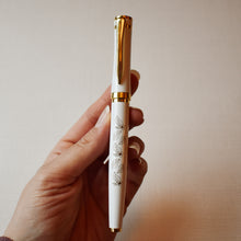 Fountain Pen- Camellia Sinensis Leaves & Flowers